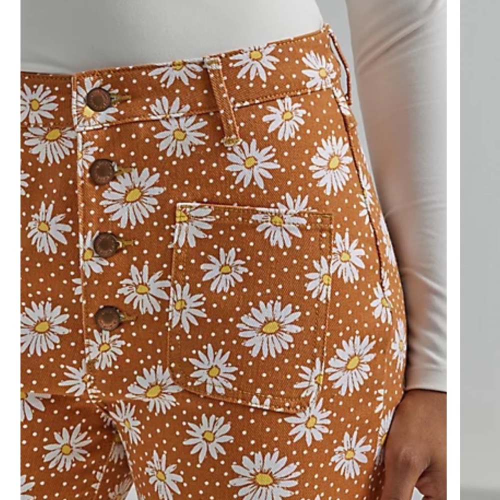 Wrangler Daisy Flare Printed Denim 8 - NWT